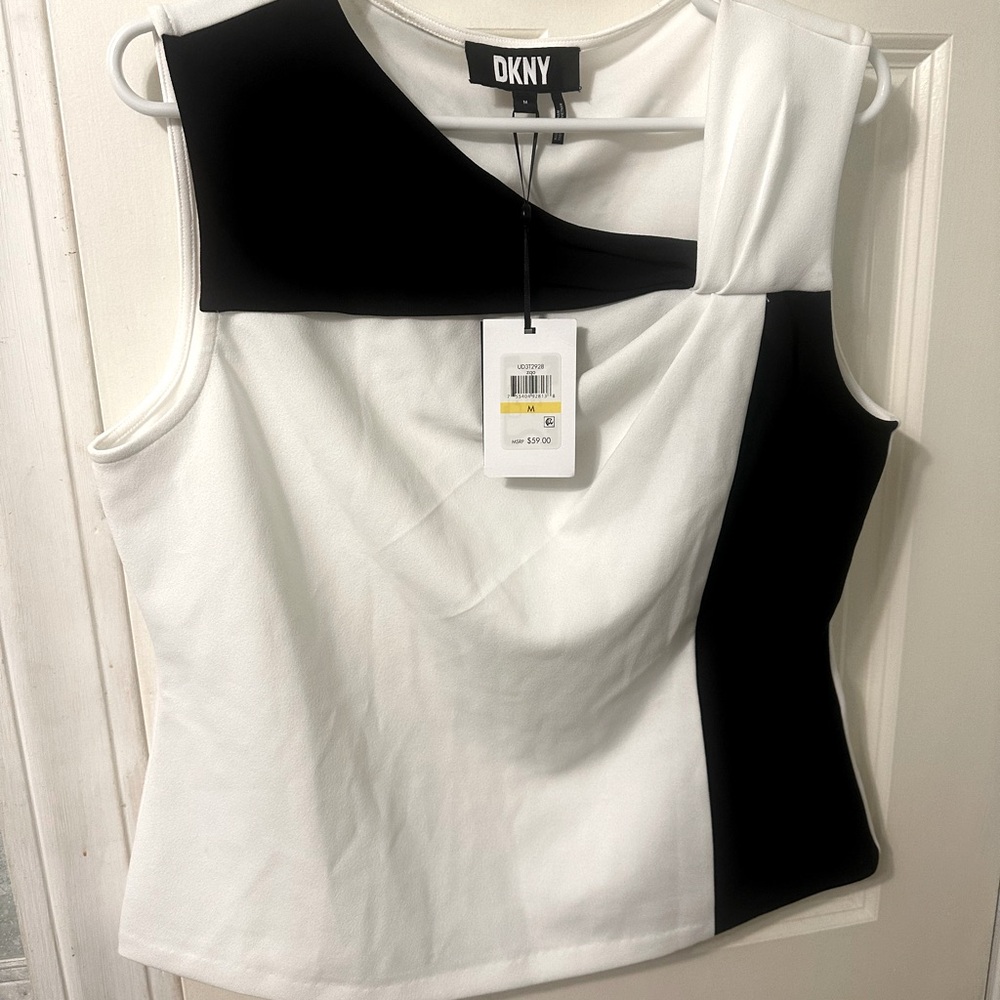 DKNY top
